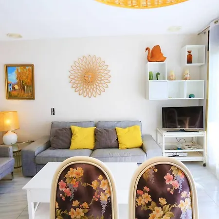 Apartment Apartamento Versalles Cambrils 11067 Family Complex